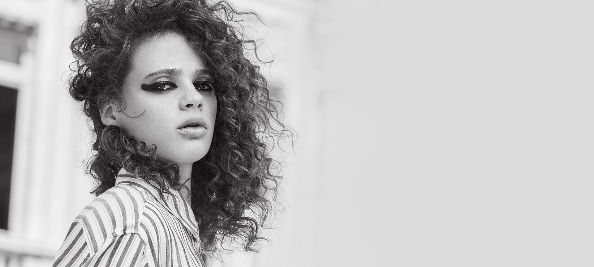 Transparent Superliner Gel Intenza