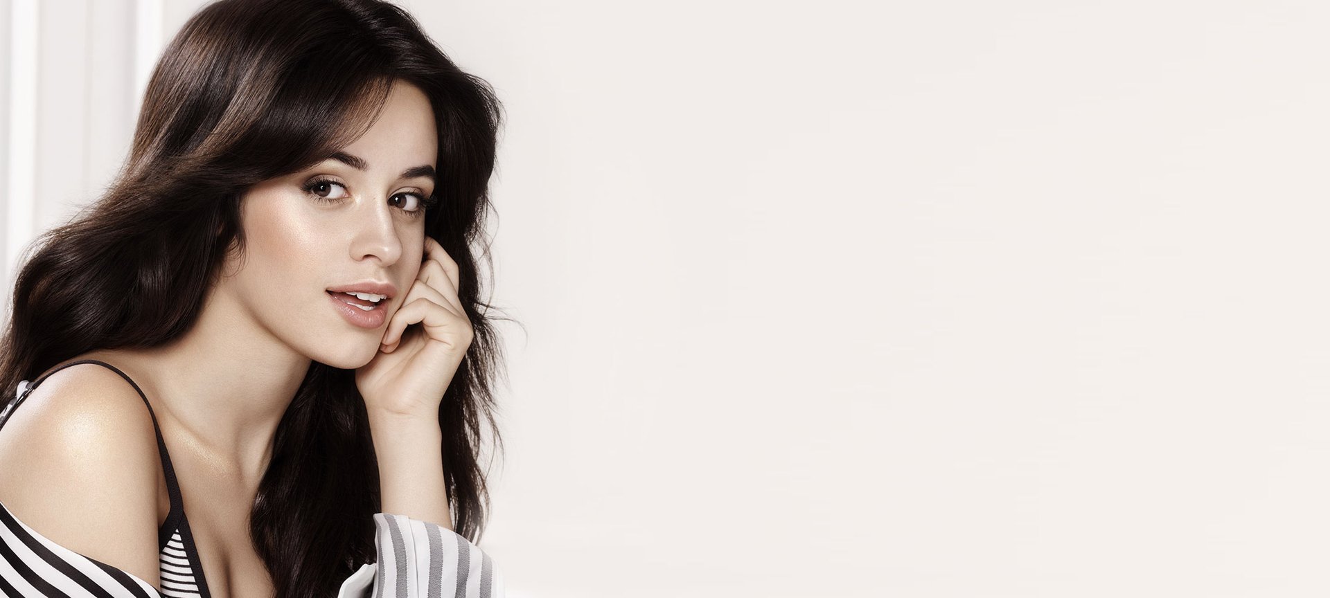 Transparent Camila Cabello Probudite se i zablistajte (1)